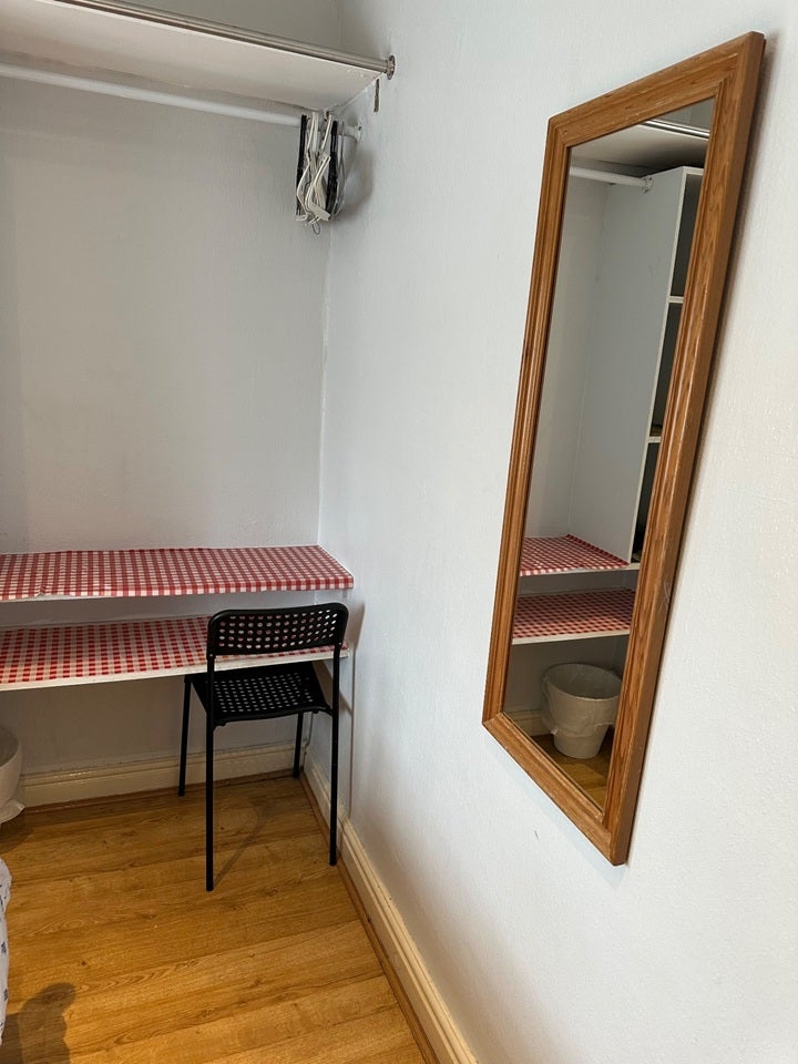 Room Bentley Drive in Greater London