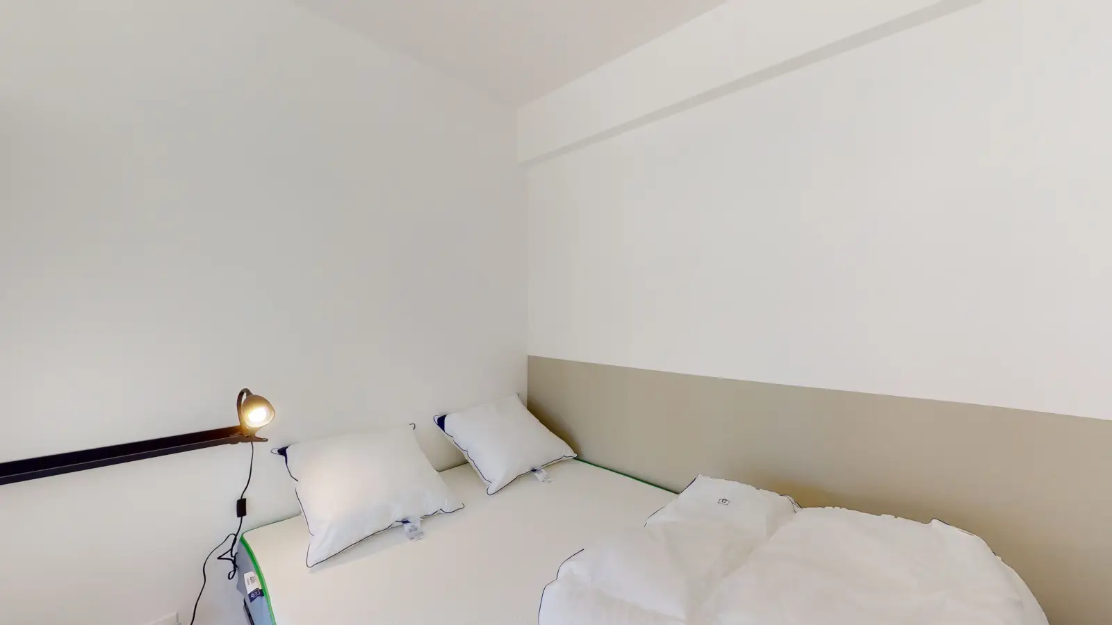 Room Rue de l'Alma in Courbevoie