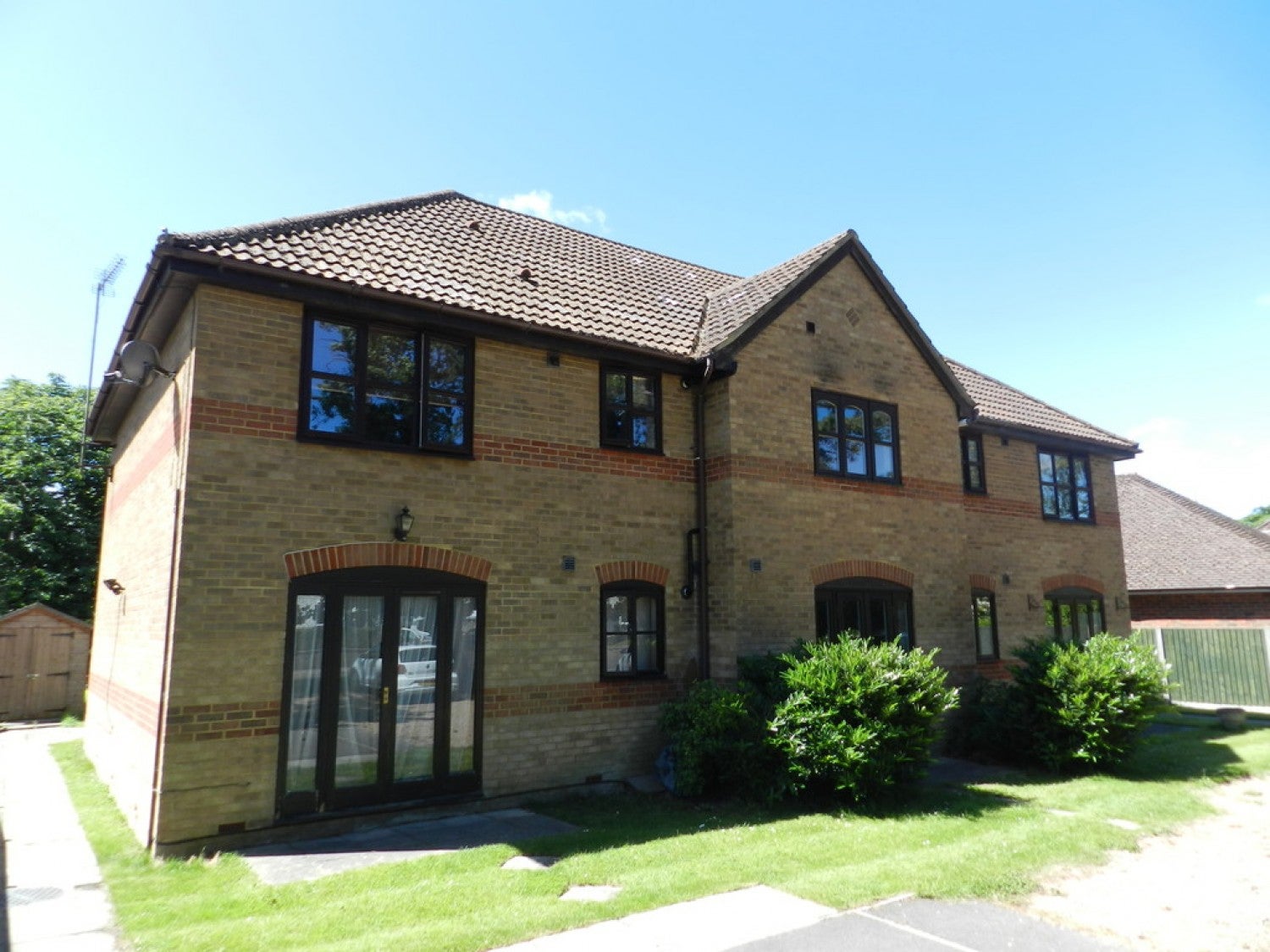 Flat Chiltern Close in Crawley