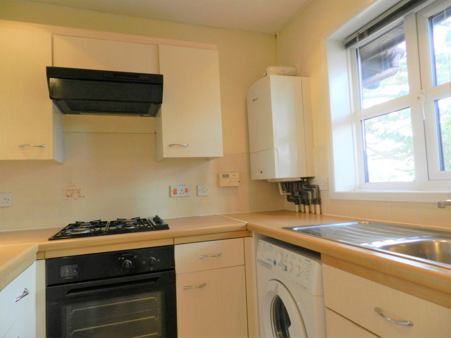 Flat Chiltern Close in Crawley