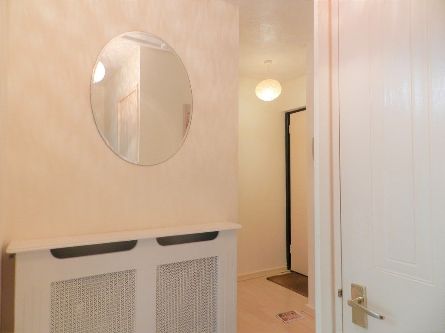 Flat Chiltern Close in Crawley