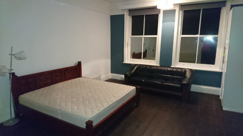Room Russel Close in Greater London