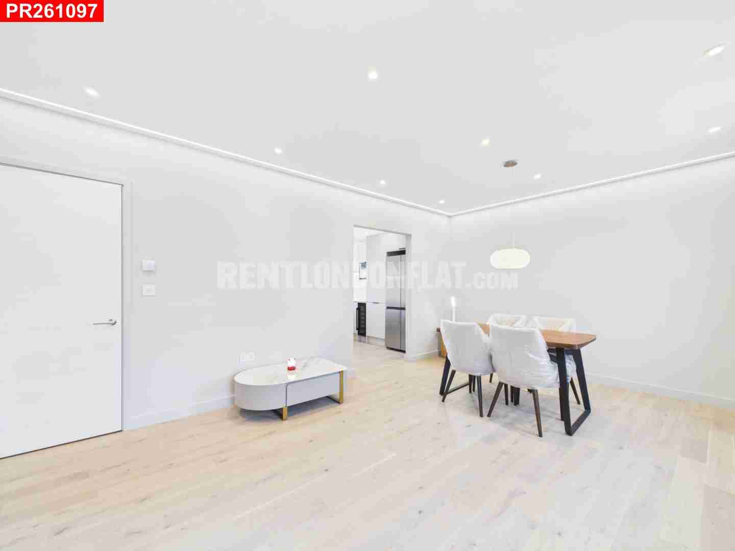Flat Chatsworth Road in Greater London