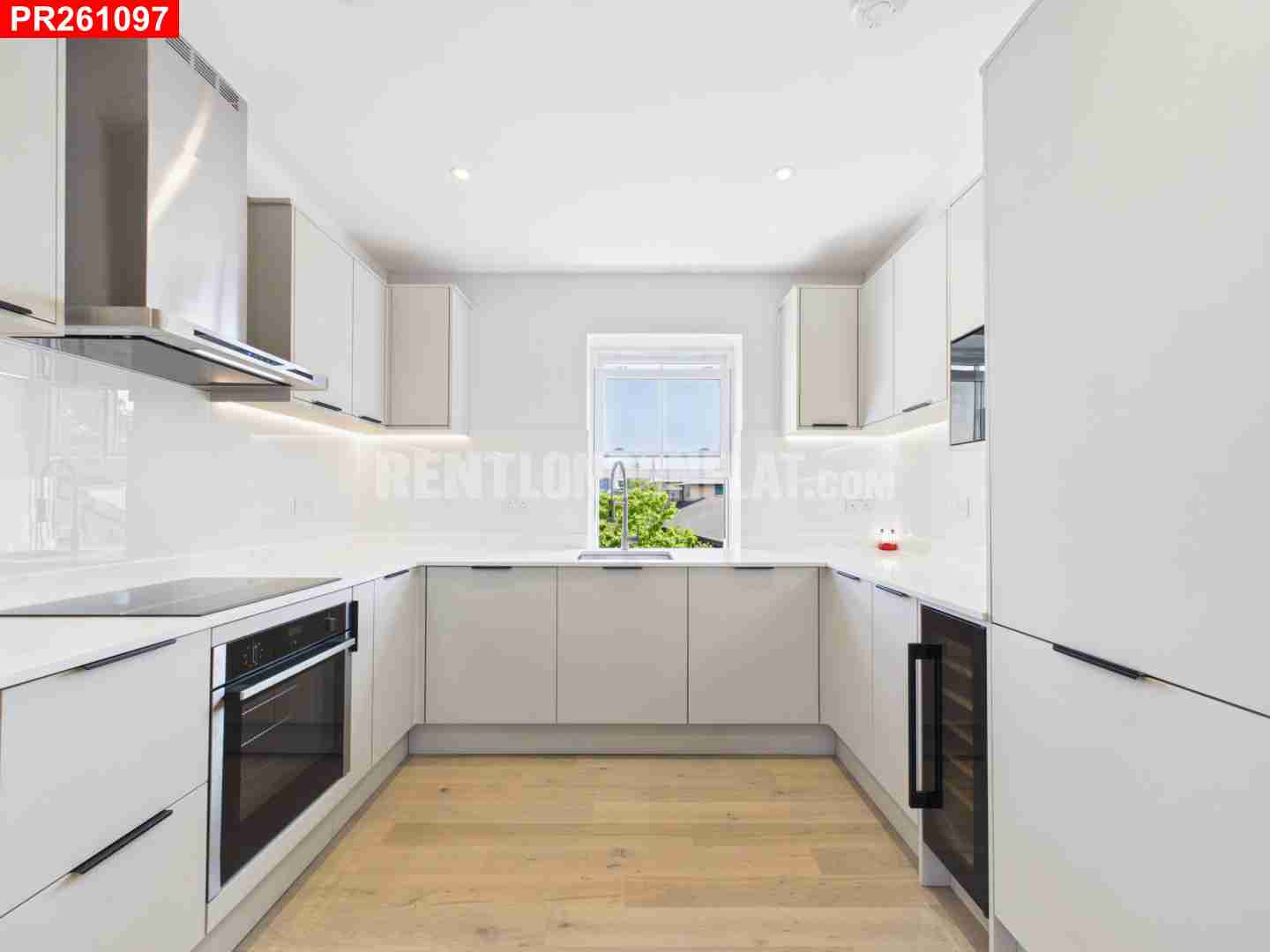Flat Chatsworth Road in Greater London