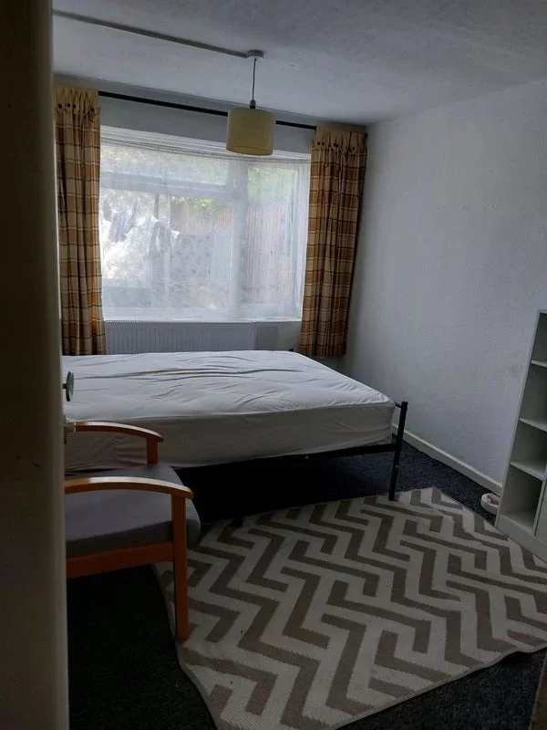Room Eastbridge in Slough