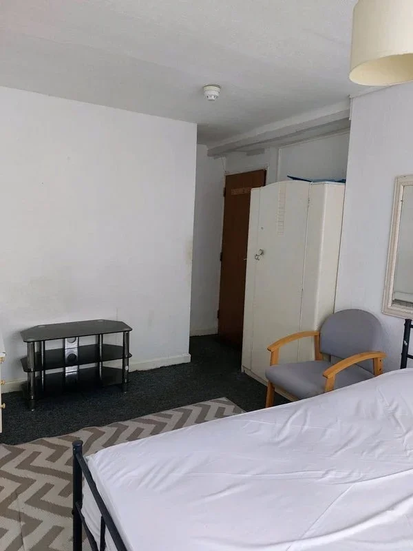 Room Eastbridge in Slough