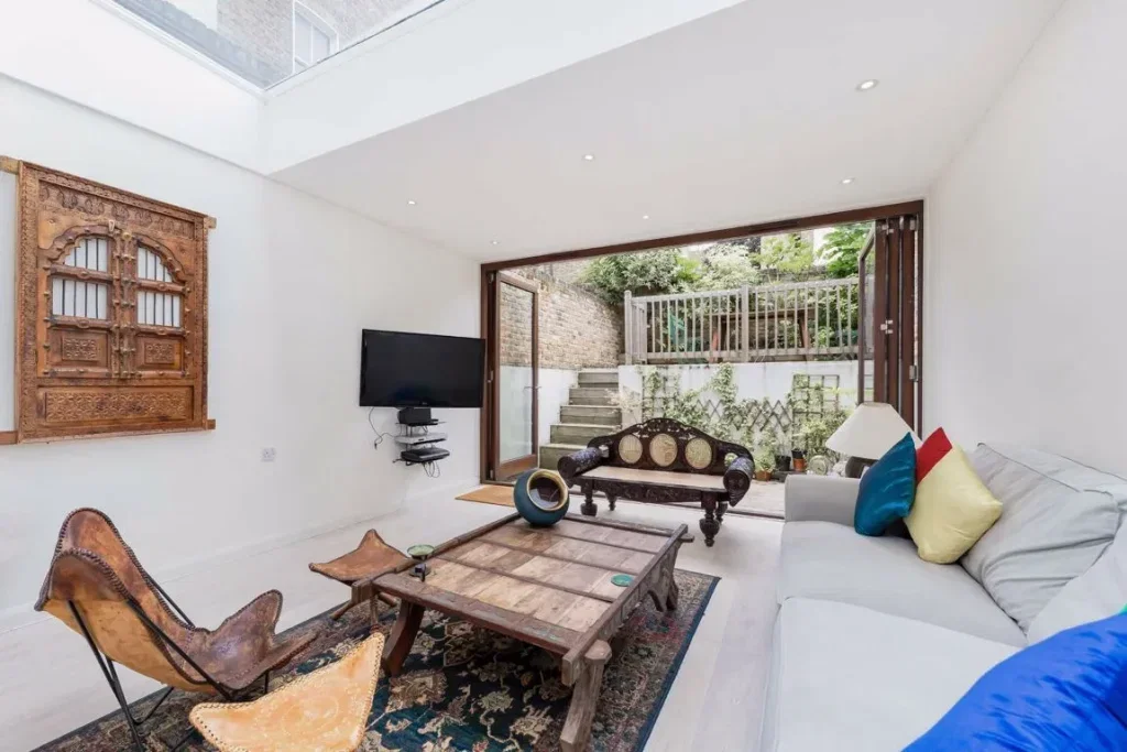 House Mornington Crescent in Greater London
