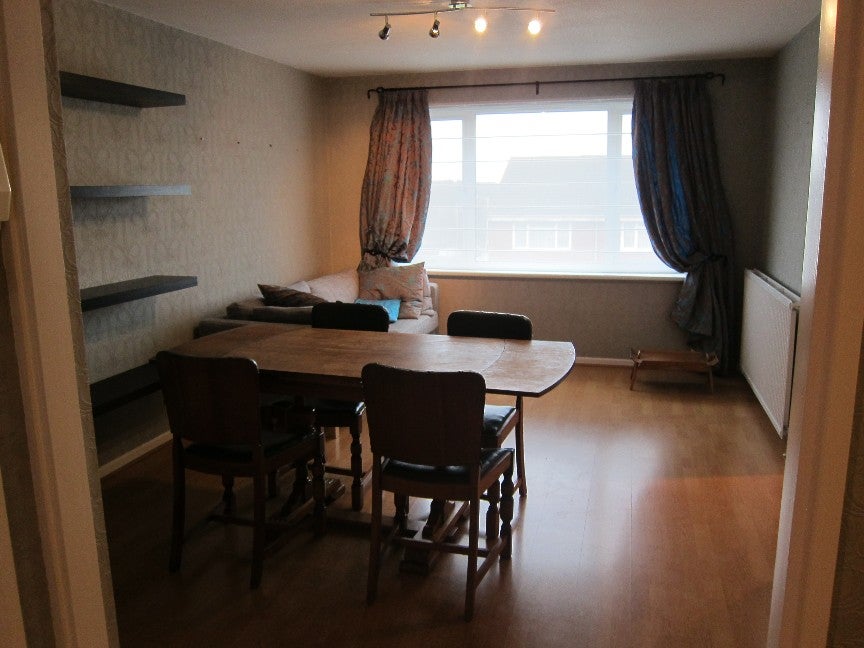 Flat Bellfield in Greater London