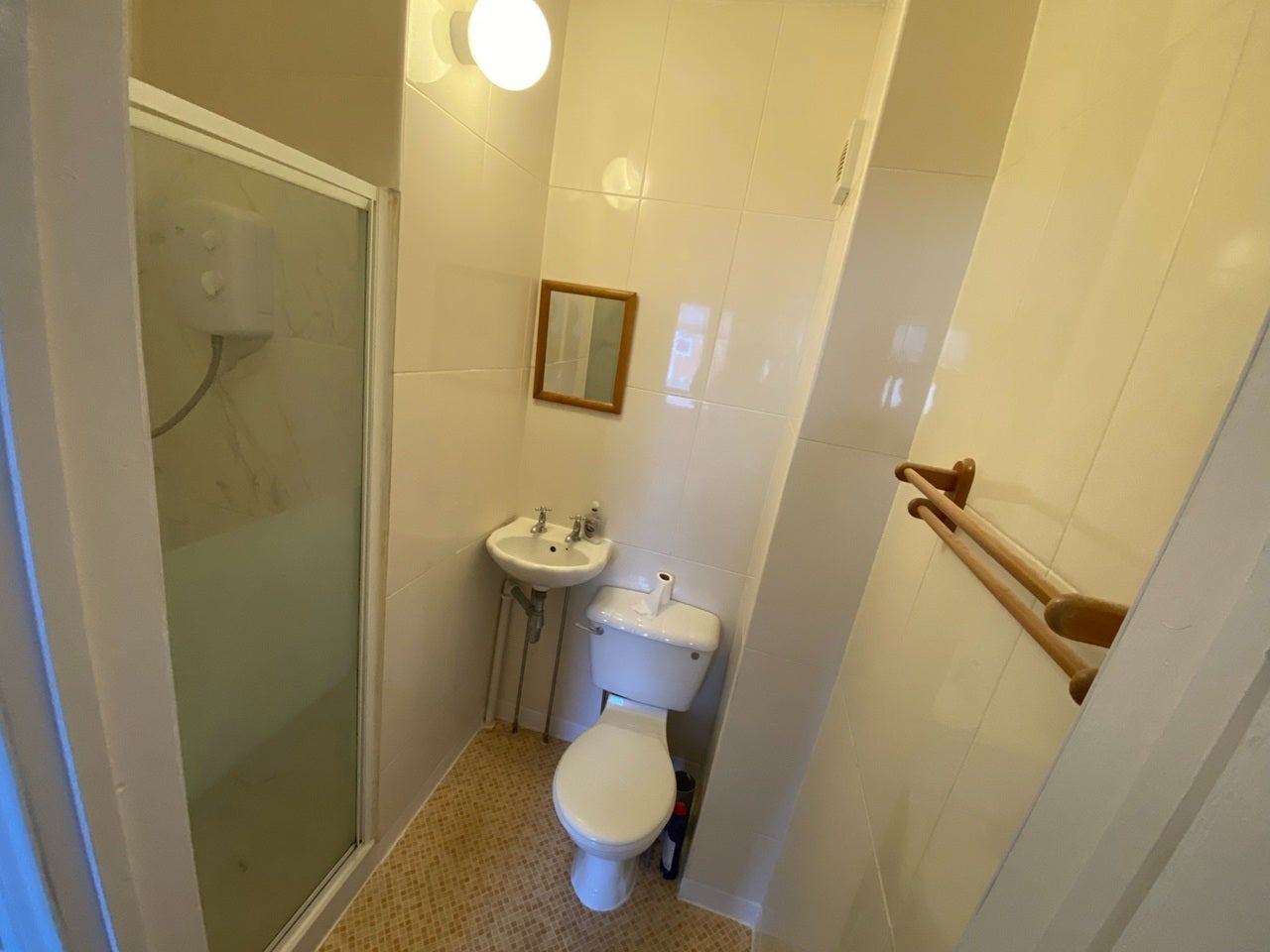 Room Okehampton Road in Exeter
