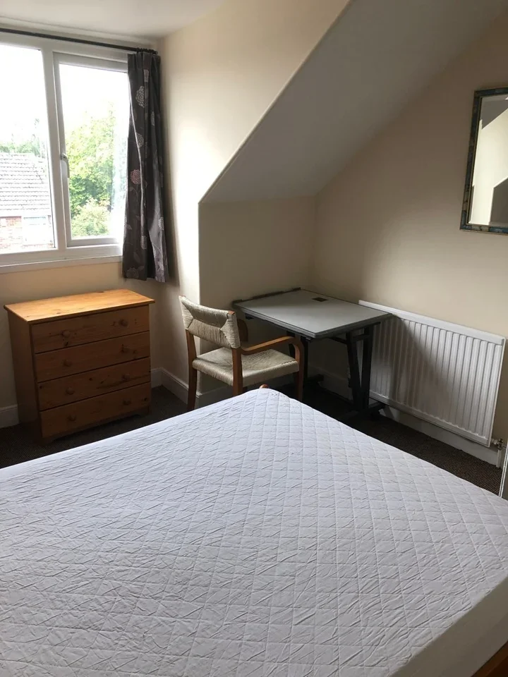 Room Okehampton Road in Exeter