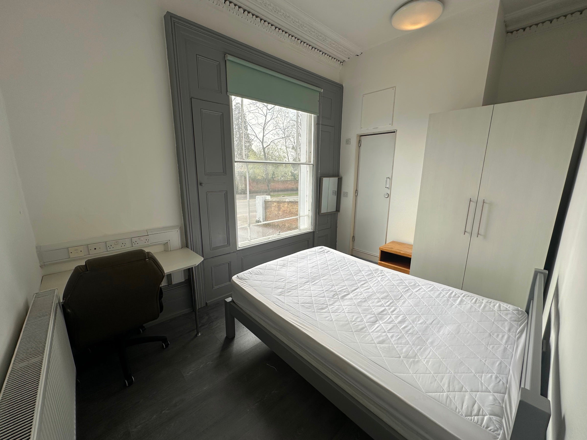 Room Warwick Place in Royal Leamington Spa