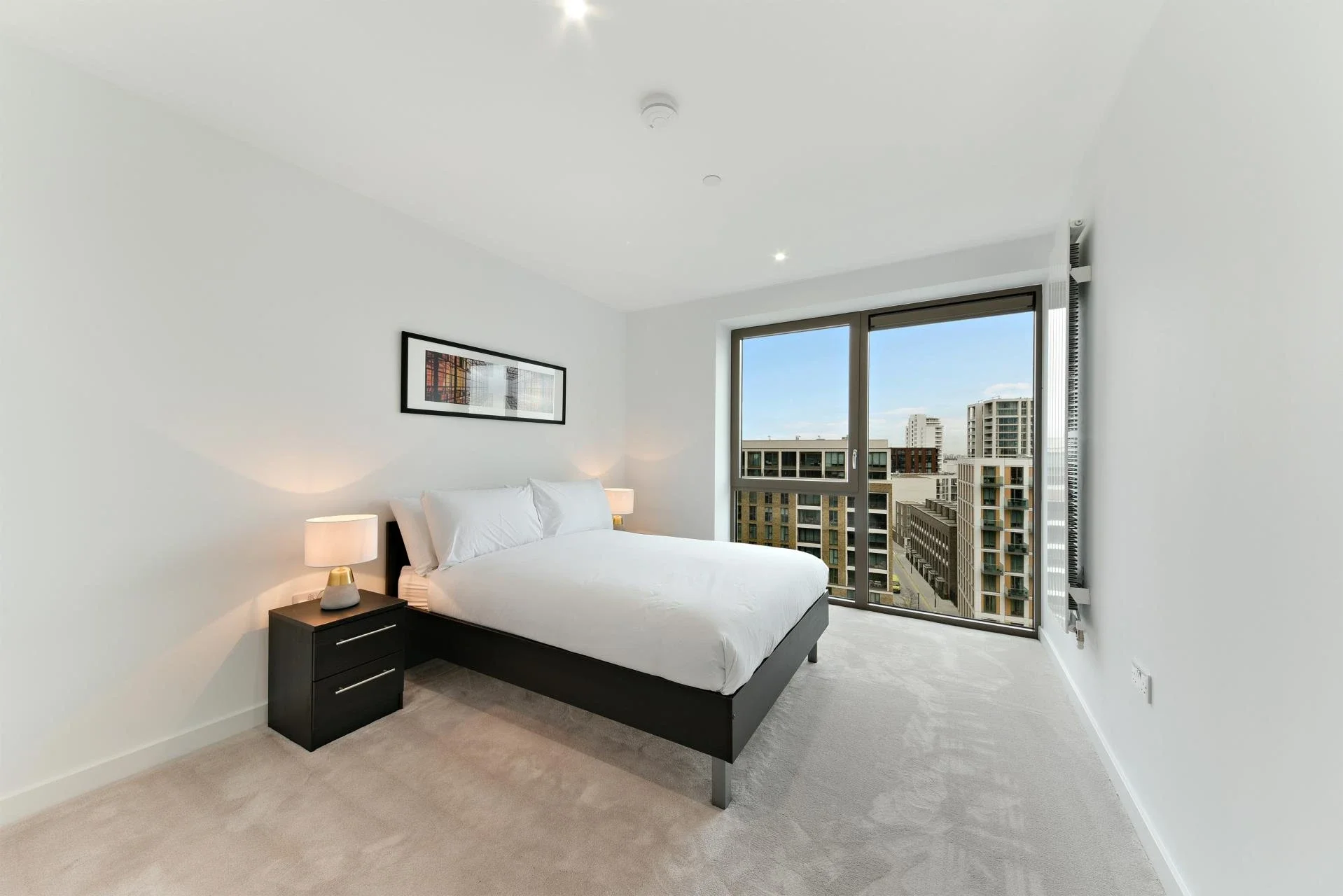 Flat Royal Crest Avenue in Greater London