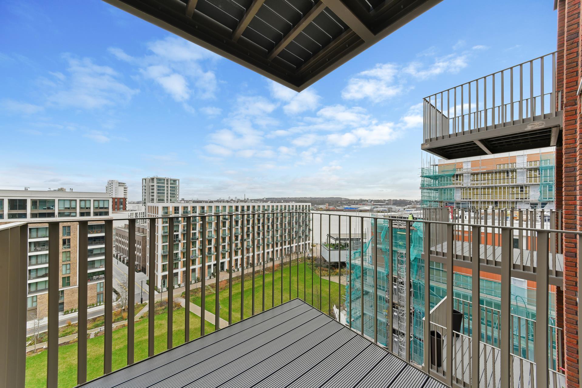 Flat Royal Crest Avenue in Greater London