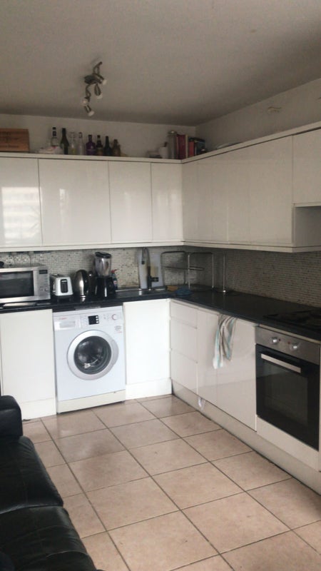 Room Longshore in Greater London