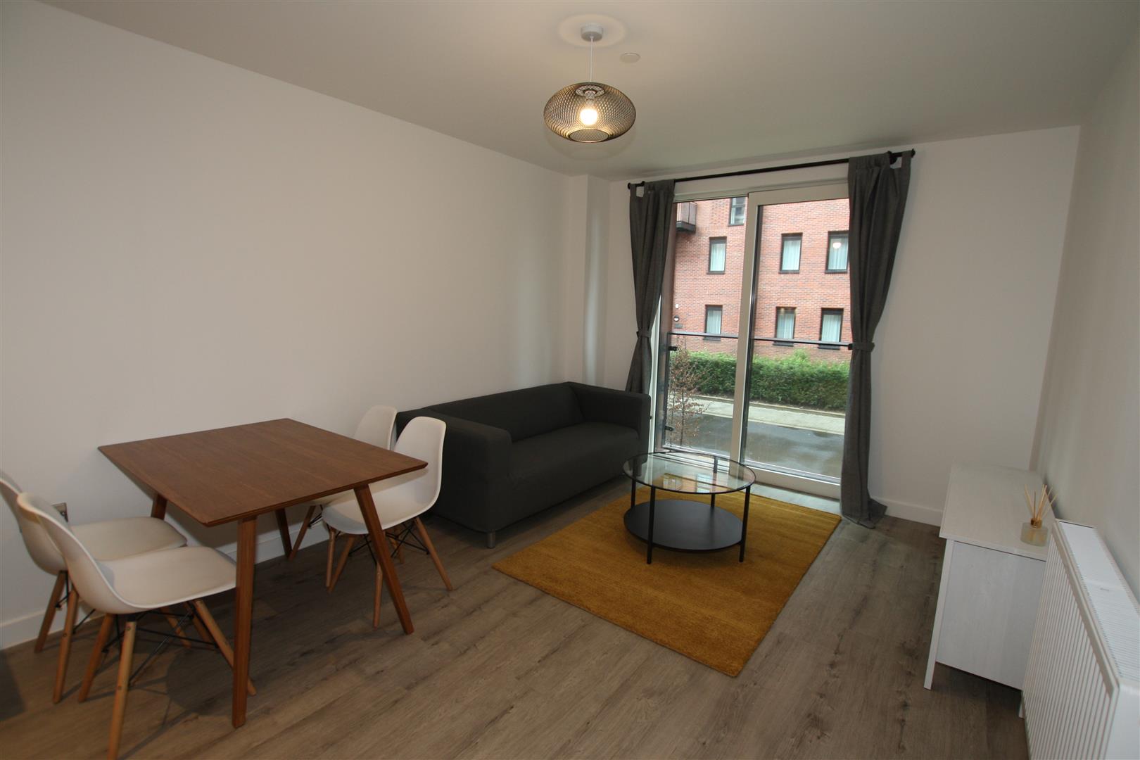 Flat Lockside Lane in Salford
