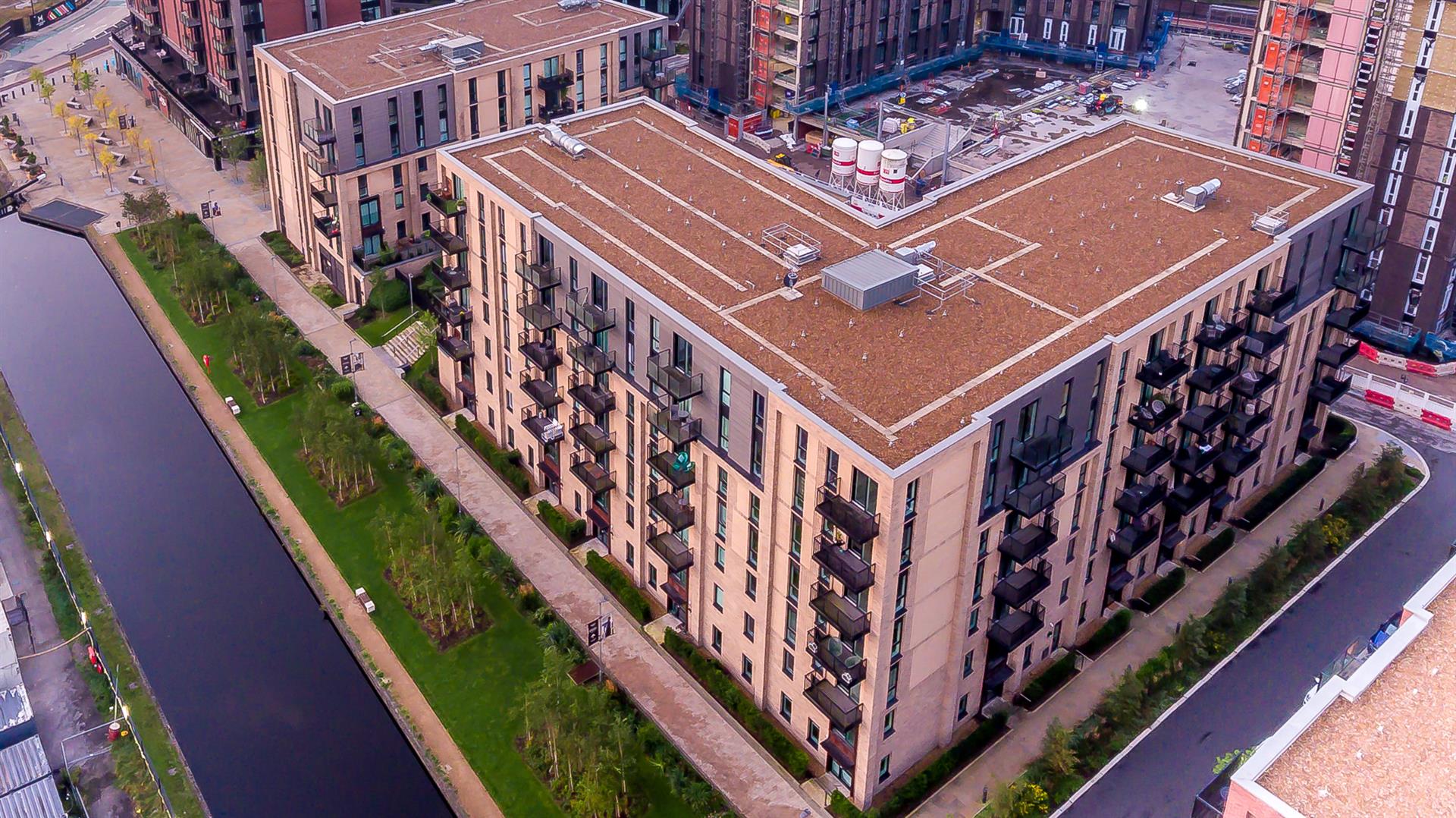 Flat Lockside Lane in Salford