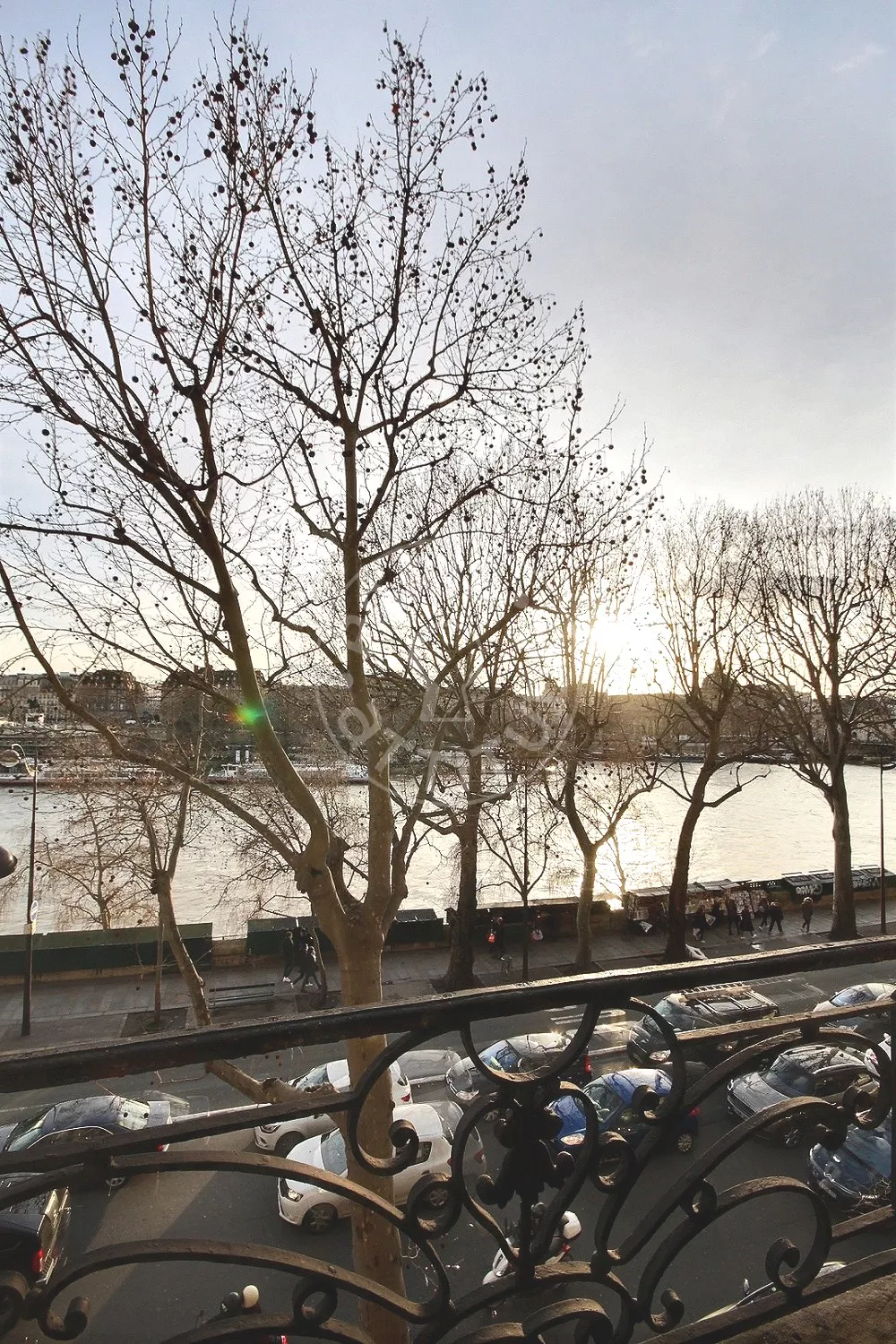 Appartement Quai du Louvre à Paris
