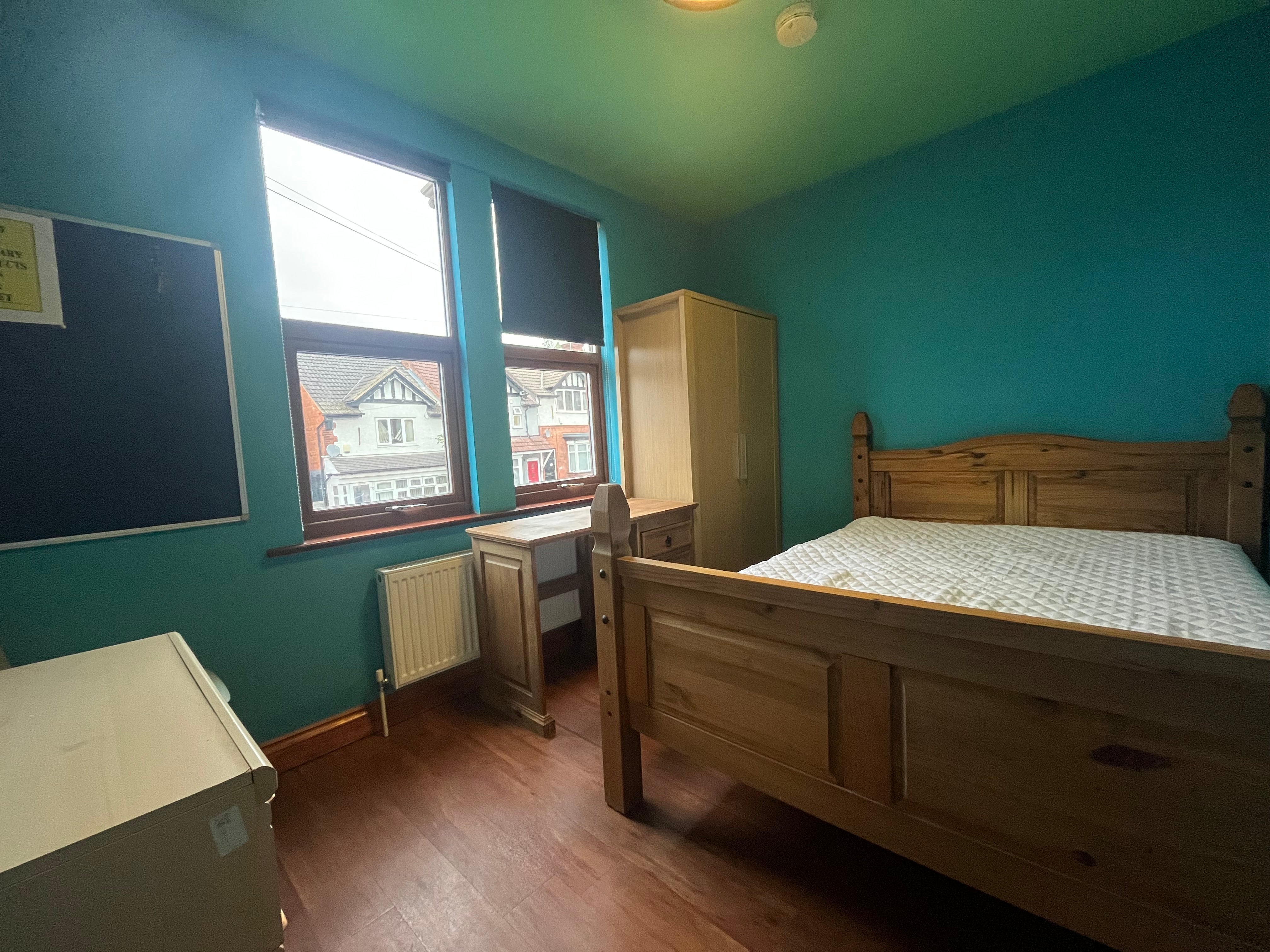 Room Coronation Road in Birmingham