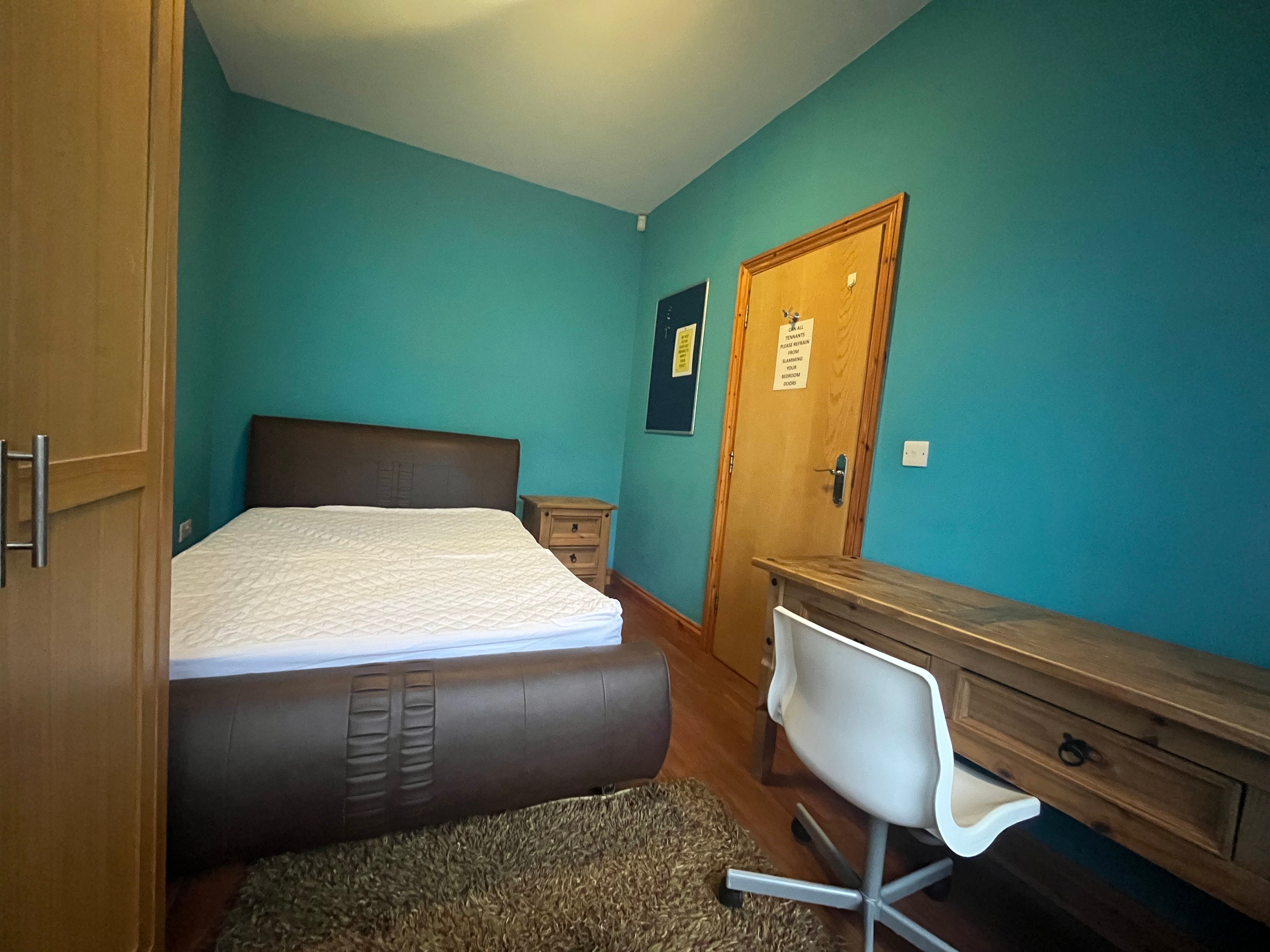 Room Coronation Road in Birmingham