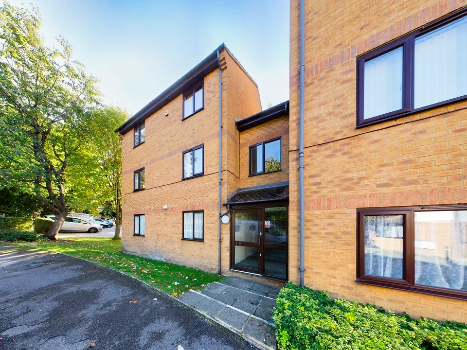 Flat Knaves Hollow in Loudwater