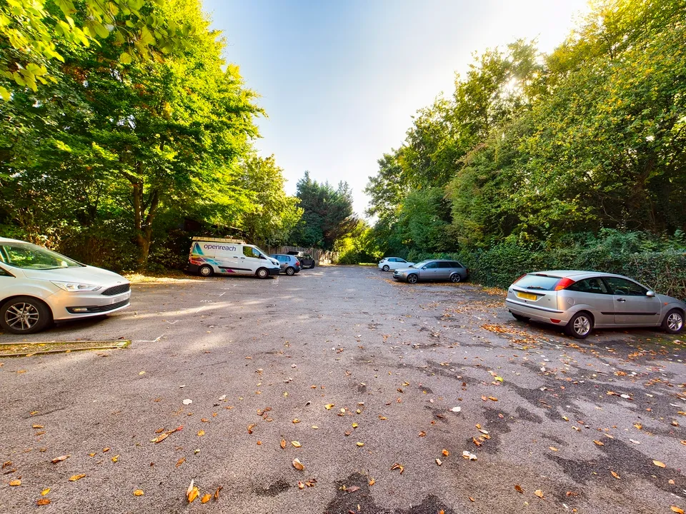 Flat Knaves Hollow in Loudwater