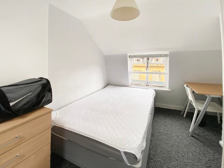 Room St John Street in Oxford