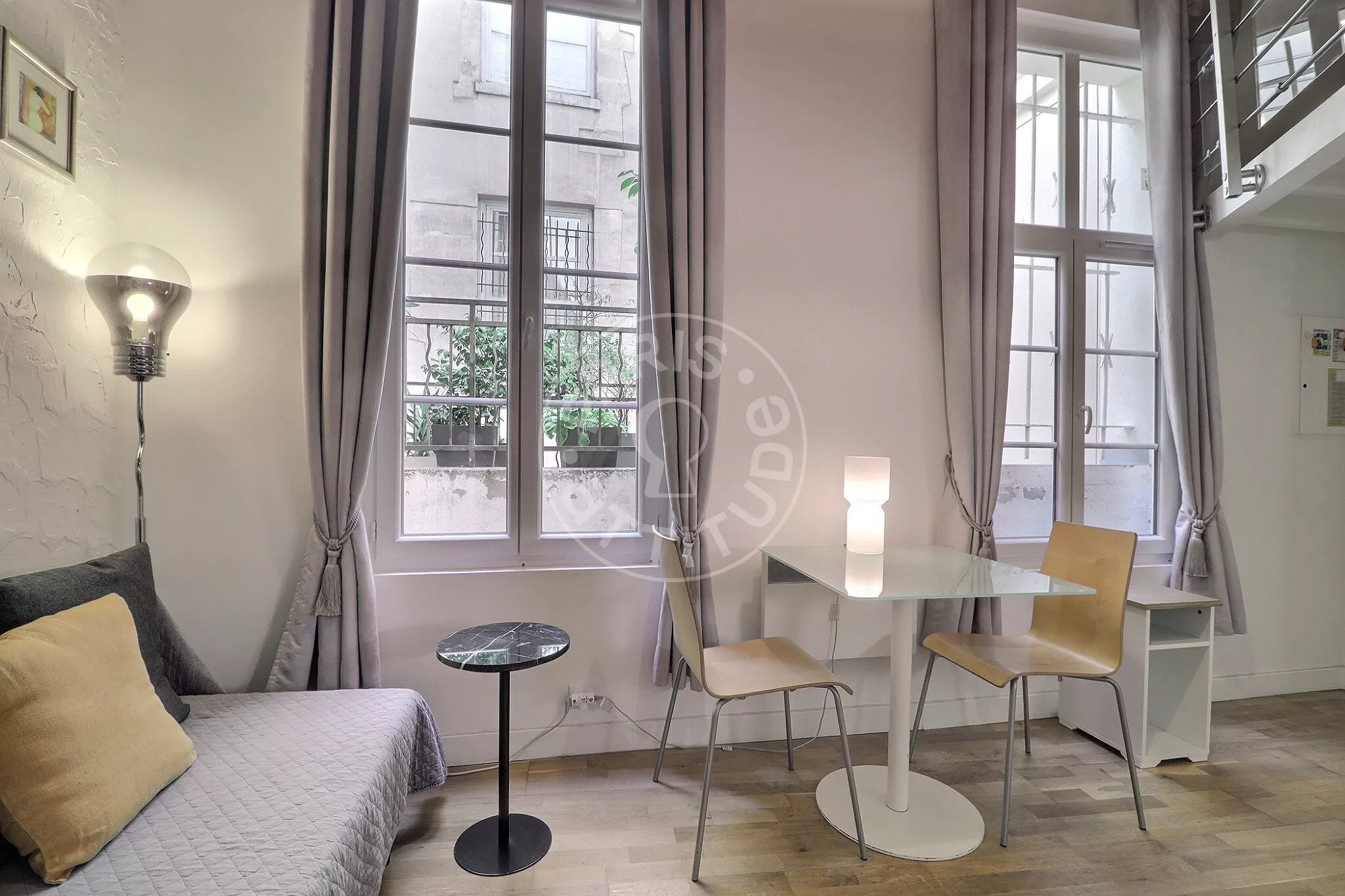 Flat Rue de Buci in Paris