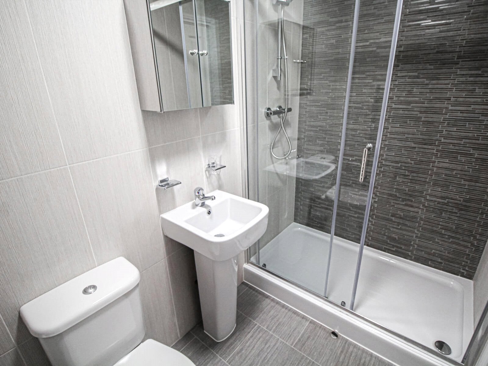 Flat Clarendon Road in Leeds