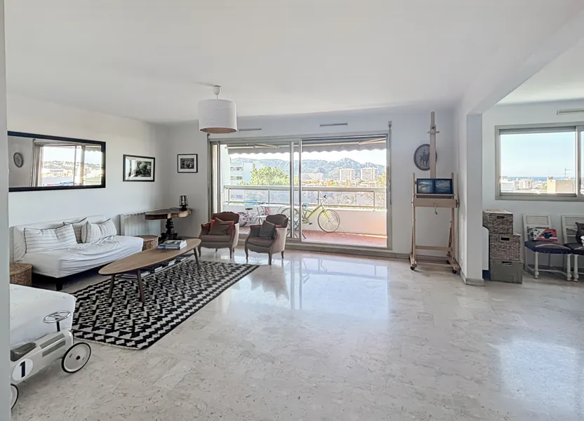 Flat Avenue Campagne Berger in Marseille
