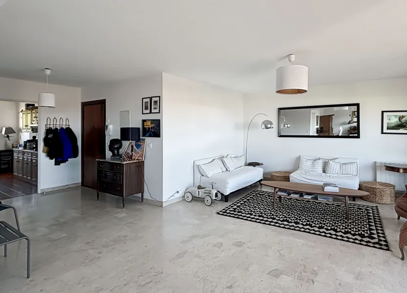 Flat Avenue Campagne Berger in Marseille