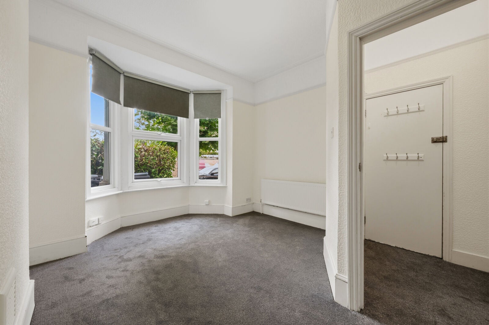 Flat Pelham Road in Greater London