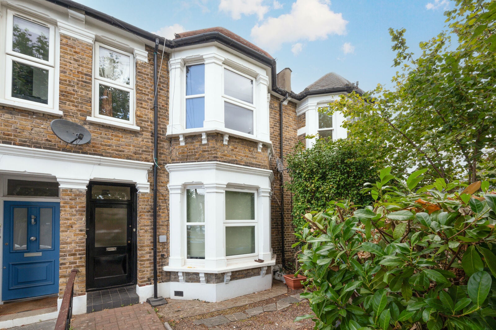 Flat Pelham Road in Greater London