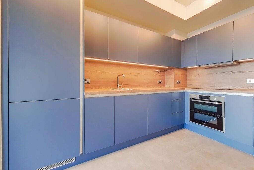 Flat First Way in Greater London