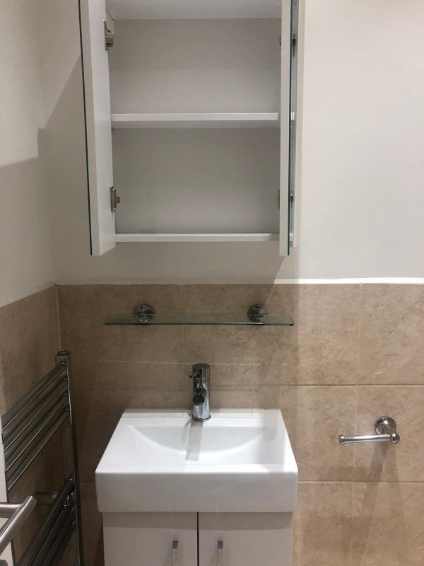 Room Belmont Park Road in Greater London