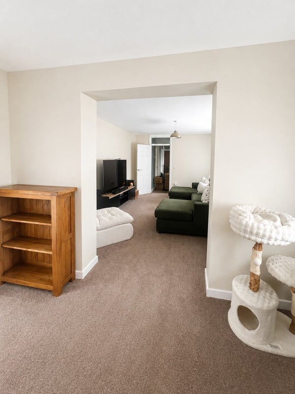 Room Widecombe Avenue in Stafford