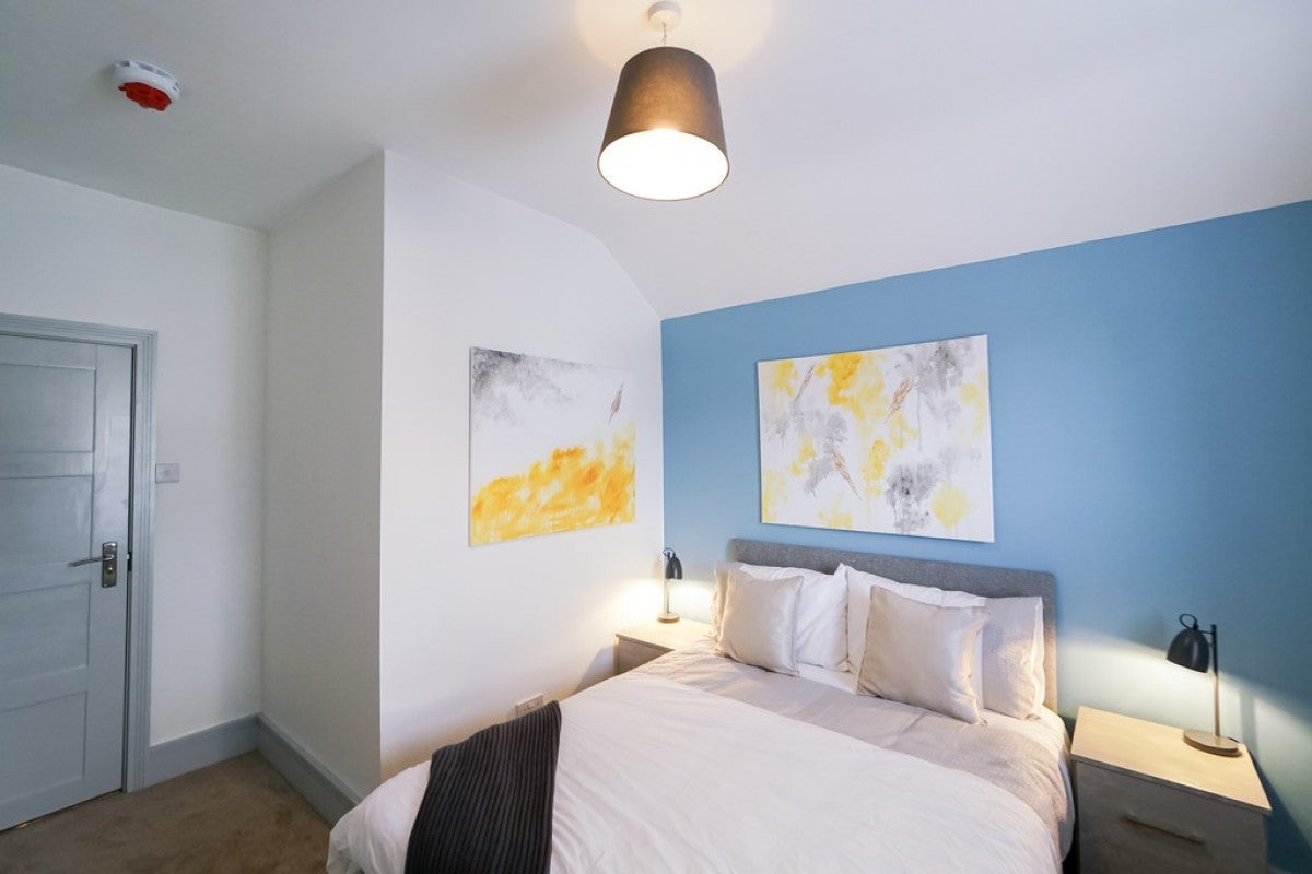 Room Oxford Road in Reading