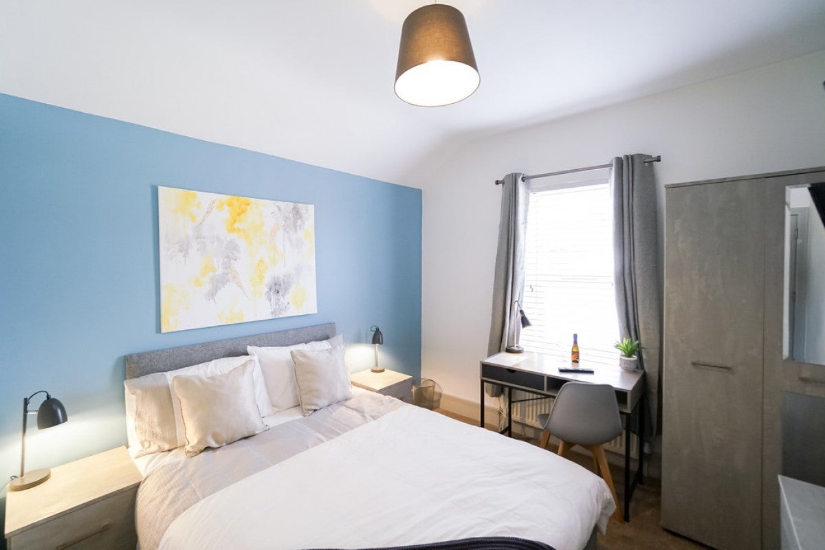 Room Oxford Road in Reading