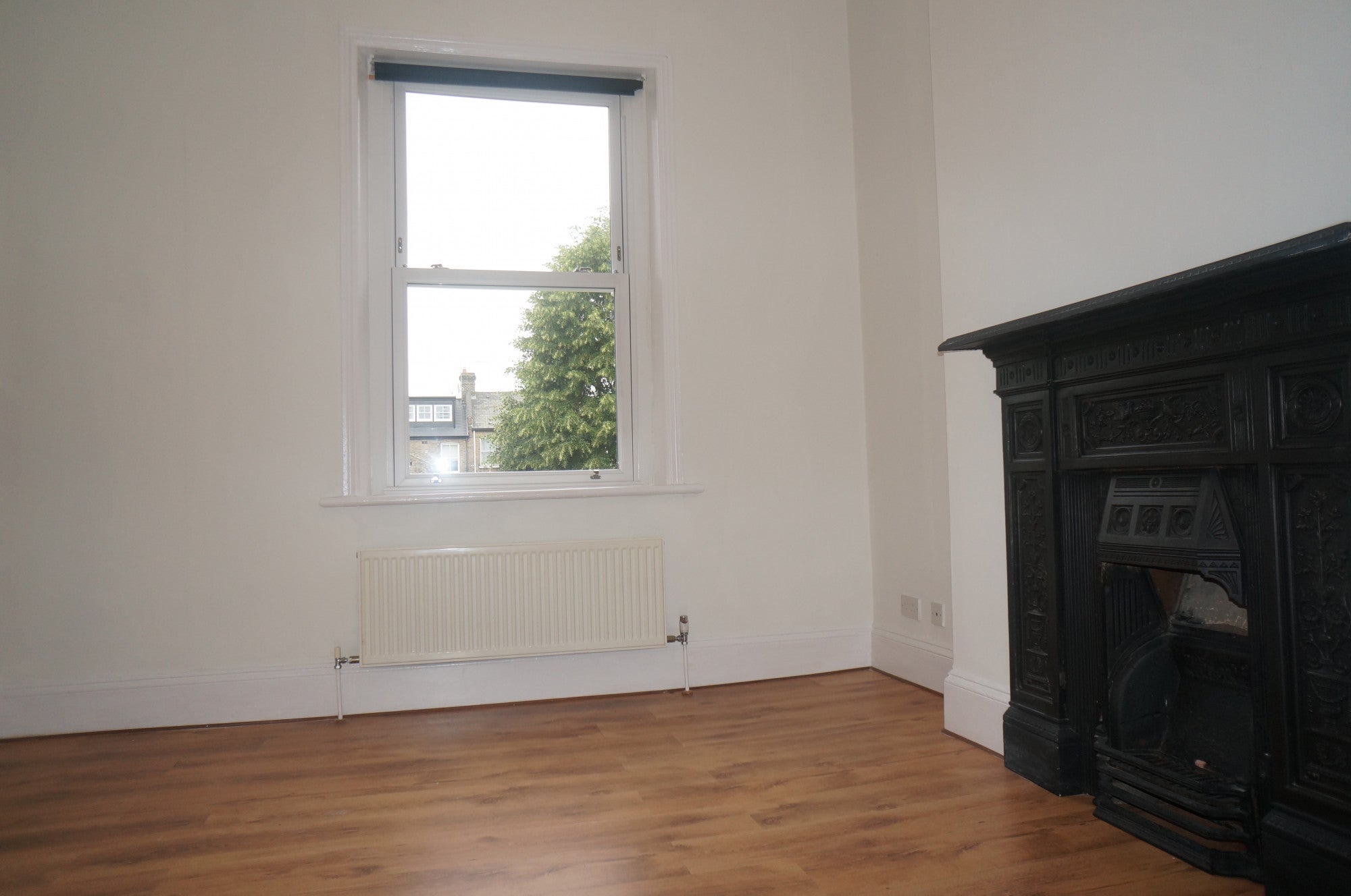 Flat Salusbury Road in London