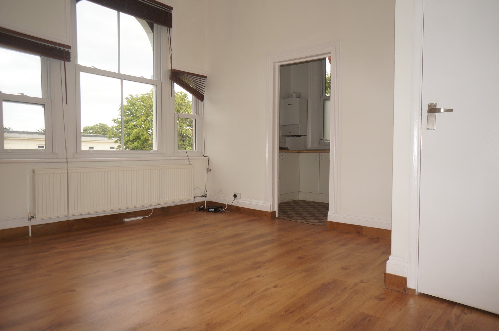 Flat Salusbury Road in London