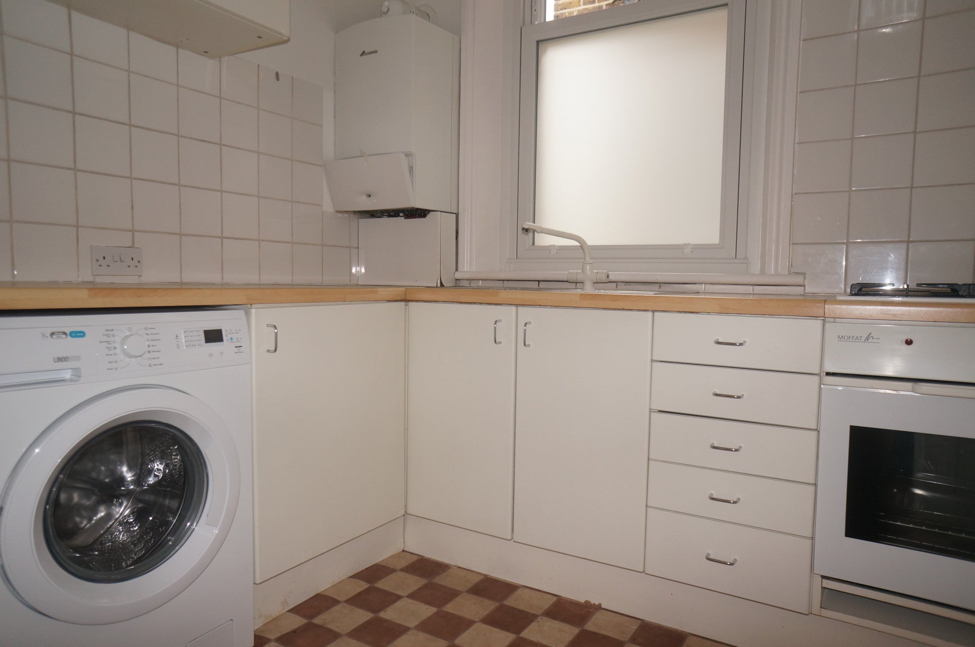 Flat Salusbury Road in London