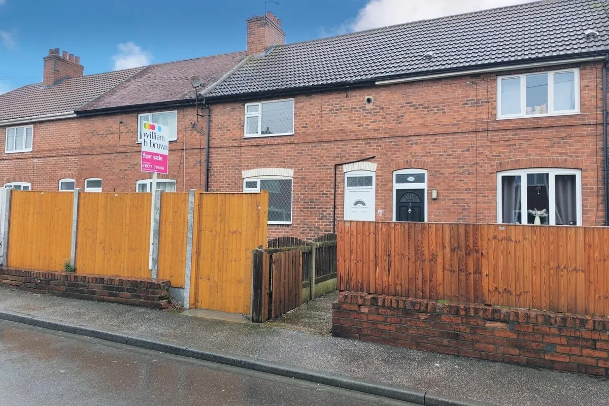House Newstead Terrace in Wakefield