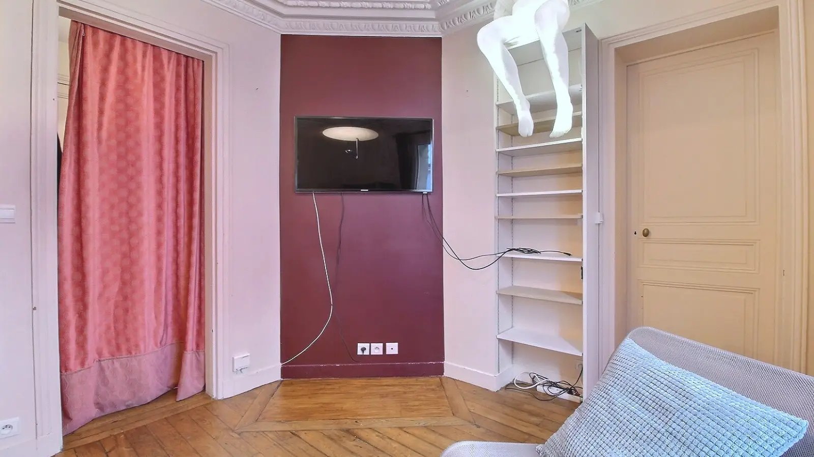 Flat Rue Baron in Paris