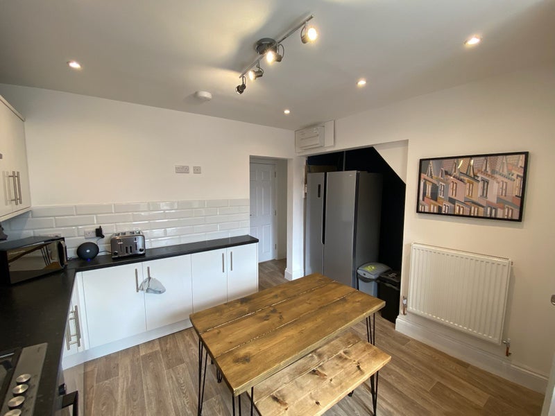 Room Beardall Street in Ashfield