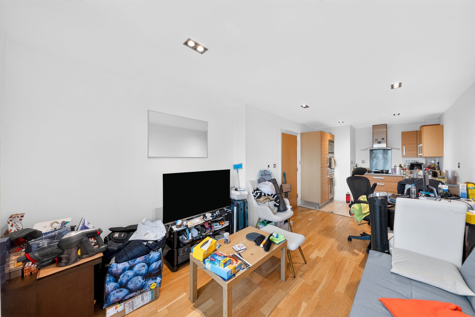 Flat Limeharbour in Greater London
