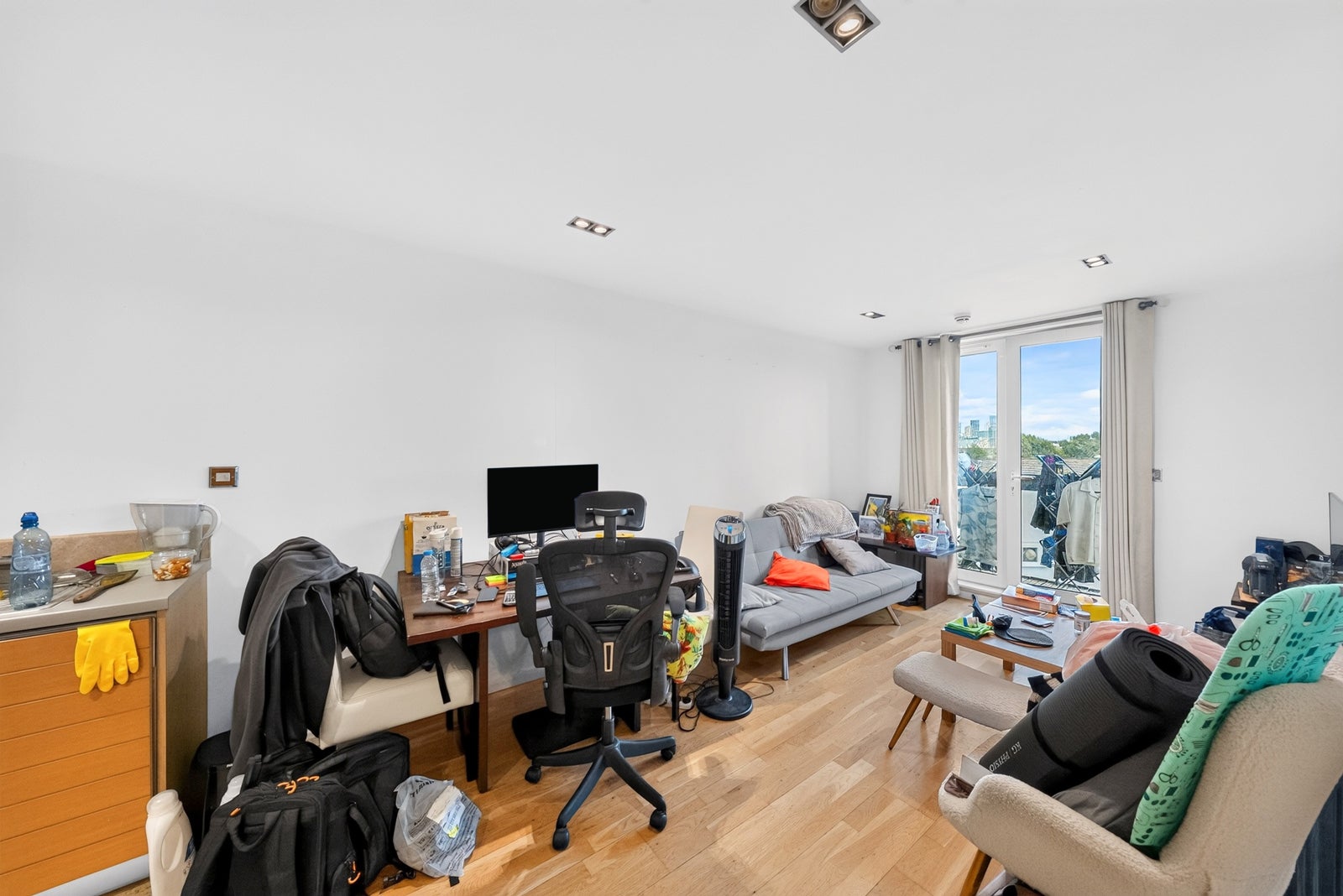 Flat Limeharbour in Greater London