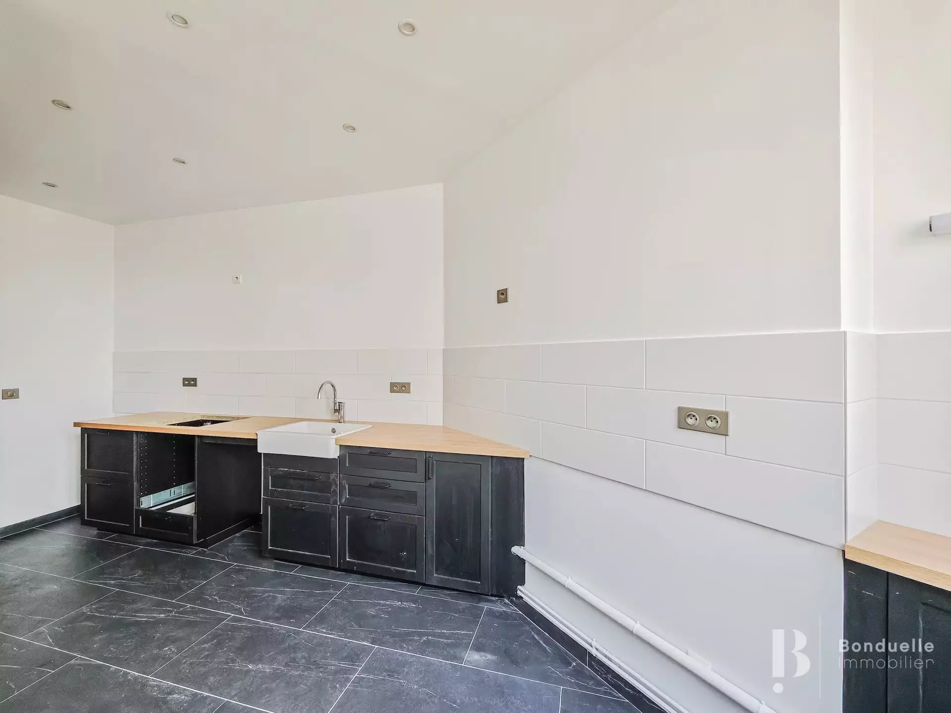 Appartement Rue Anatole de la Forge à Paris