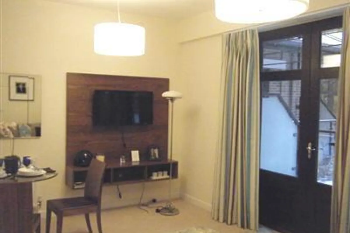 Flat Lockhart Road in Watford