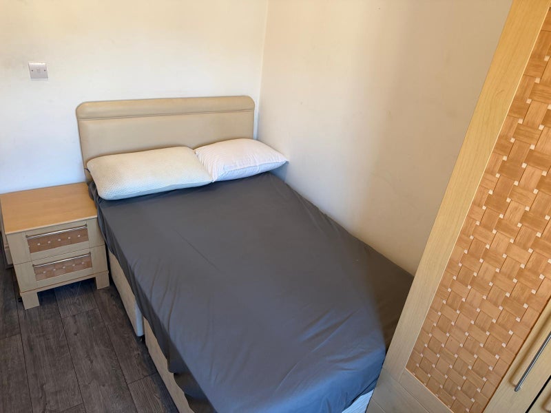 Room Doidge Road in Birmingham