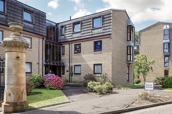 Flat Belhaven Place in City of Edinburgh
