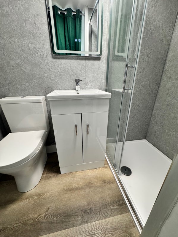 Room Edna Road in Maidstone